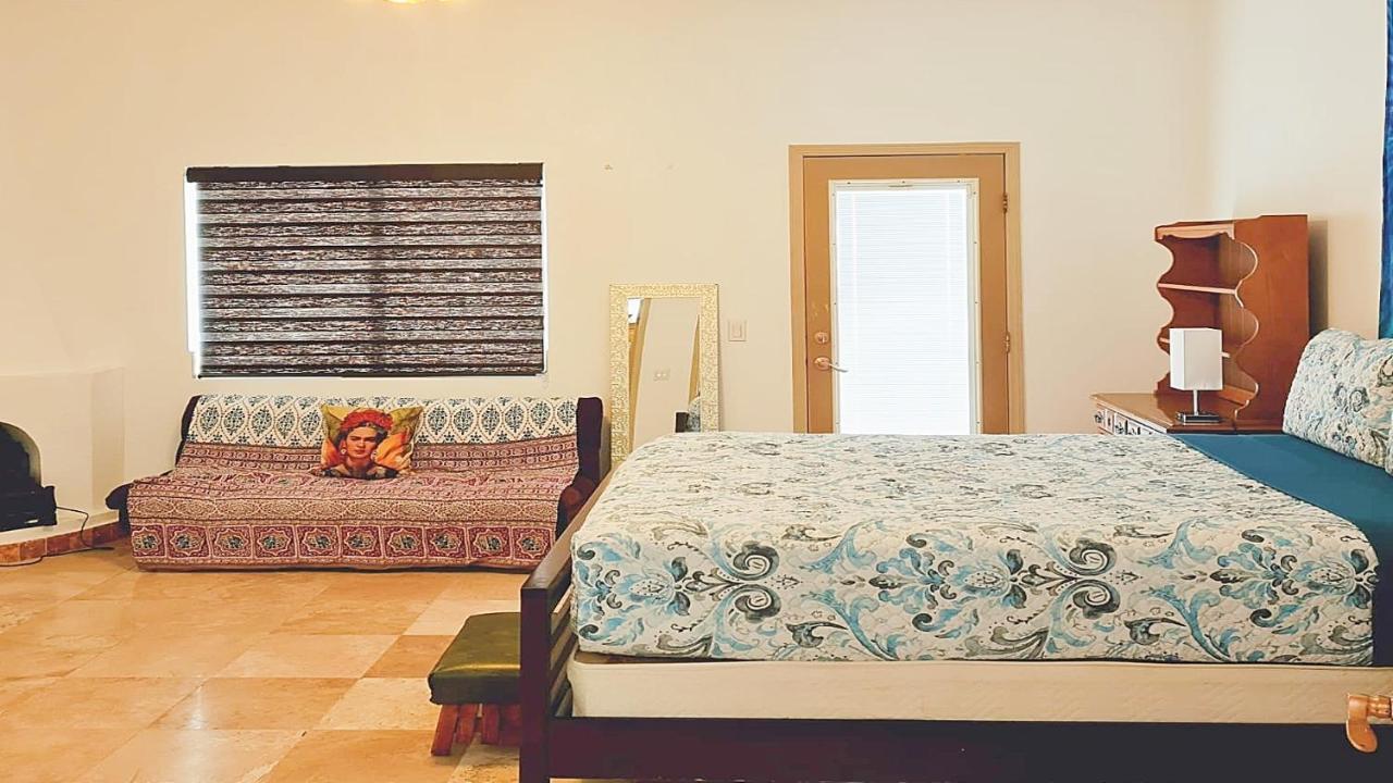 The Suites At Rocky Point 2 Eksteriør billede